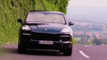 Porsche Cayenne S Coupé in moonlight blue Driving Video