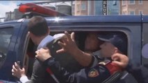 Report TV - Bllokoi rrugën, shoqërohet në polici ish-deputeti i PD-së, Klevis Balliu