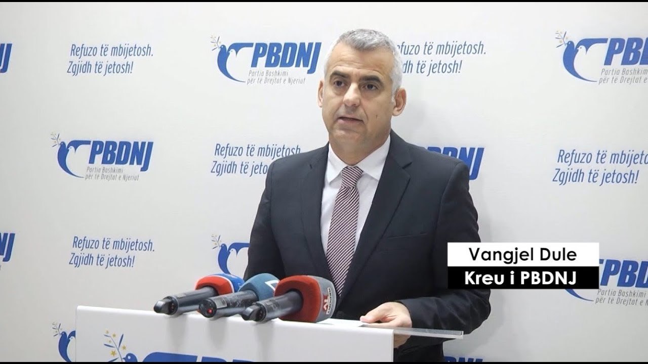 Rivendosja e tabelave në Finiq, PBDNJ: Qëndrime hiene, gjuhë urrejtje, pesë pyetje Ramës