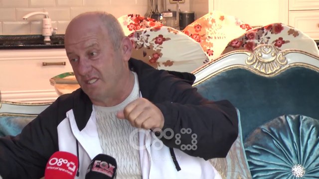 RTV Ora – Korçë: Të veshur si policë, hajdutët grabisin banesën e biznesmenit, lidhin çiftin