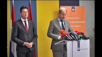 Report TV -Delegacioni holandez në Tiranë: Duhet të presim KE-në për negociatat
