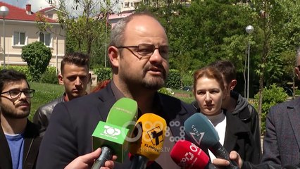 RTV Ora - Vetëvendosje gati protestën: Vuçiç dhe Dodik, antishqiptarë