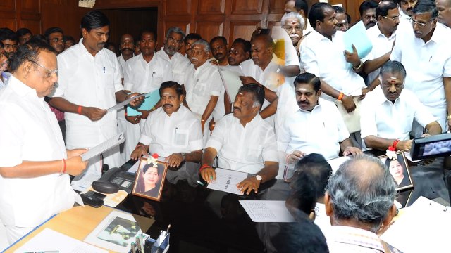 Admk mla's took oath | அதிமுக எம்எல்ஏக்களுக்கு பதவி பிரமாணம் செய்துவைத்தார் தனபால்- வீடியோ