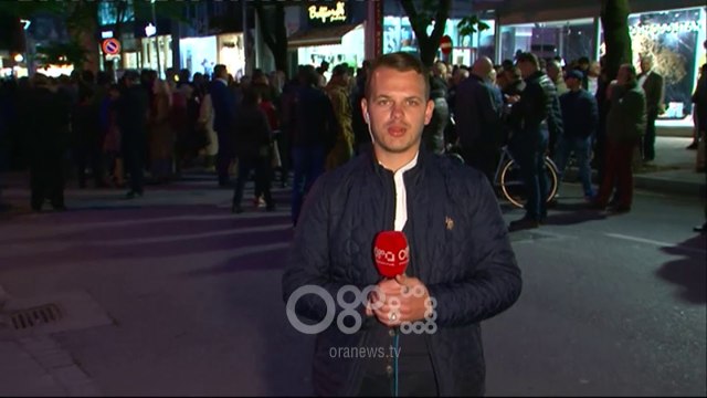 RTV Ora - Protesta e banorëve të Astirit , arrestohet Klevis Balliu. Shashka drejt policise