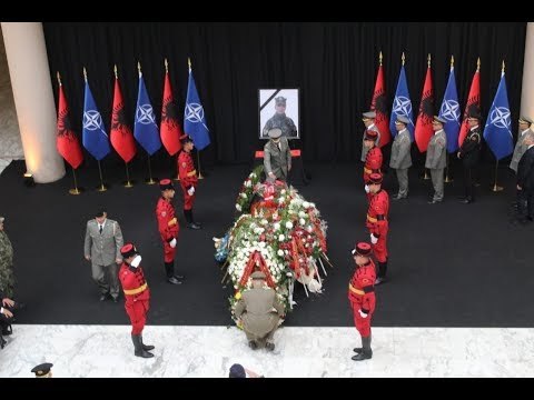 Homazhe për nëntetaren Zarife Hasanaj, përcillet për në Varrezat e Dëshmorëve