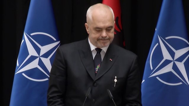 “E MBËSHTJELLË ME FLAMURIN E ATDHEUT”, RAMA NDERON ZARIFE HASANAJ