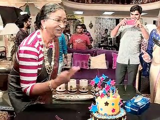 Guddan Tumse Na Ho Payega Team Celebrates 200 Episodes Success with Cake Cutting