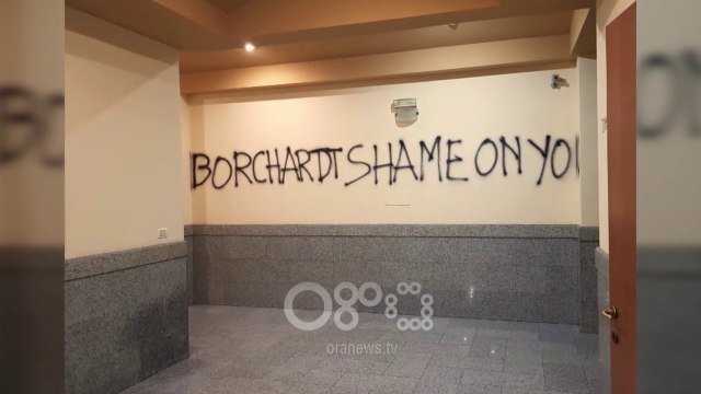 RTV Ora - Parulla: “Borchardt shame on you” ne pallatin ku jeton ambasadori i OSBE-se