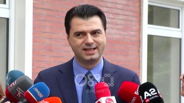 RTV Ora - Protesta e radhës e opozitës në 25 maj, Basha: Jemi në kushtet e grushtit të shtetit