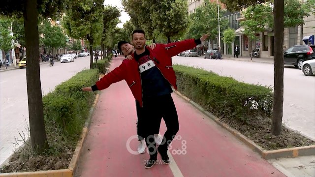 Mos i fol shoferit - Dance with Graciano - Ermal Peçi mëson të bëjë piruetën