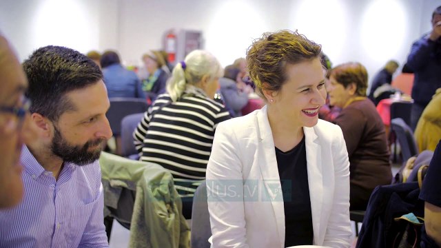 Veliaj dhe Cana shtrojnë iftar në qendrat sociale - News, Lajme - Vizion Plus