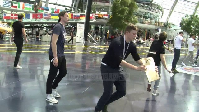 Aeroplanët prej letre, Kampionat Botëror në Austri - Top Channel Albania - News - Lajme