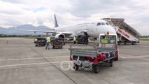 RTV Ora - Vidhnin valixhet me para, pranga 2 punonjësve të aeroportit në Rinas