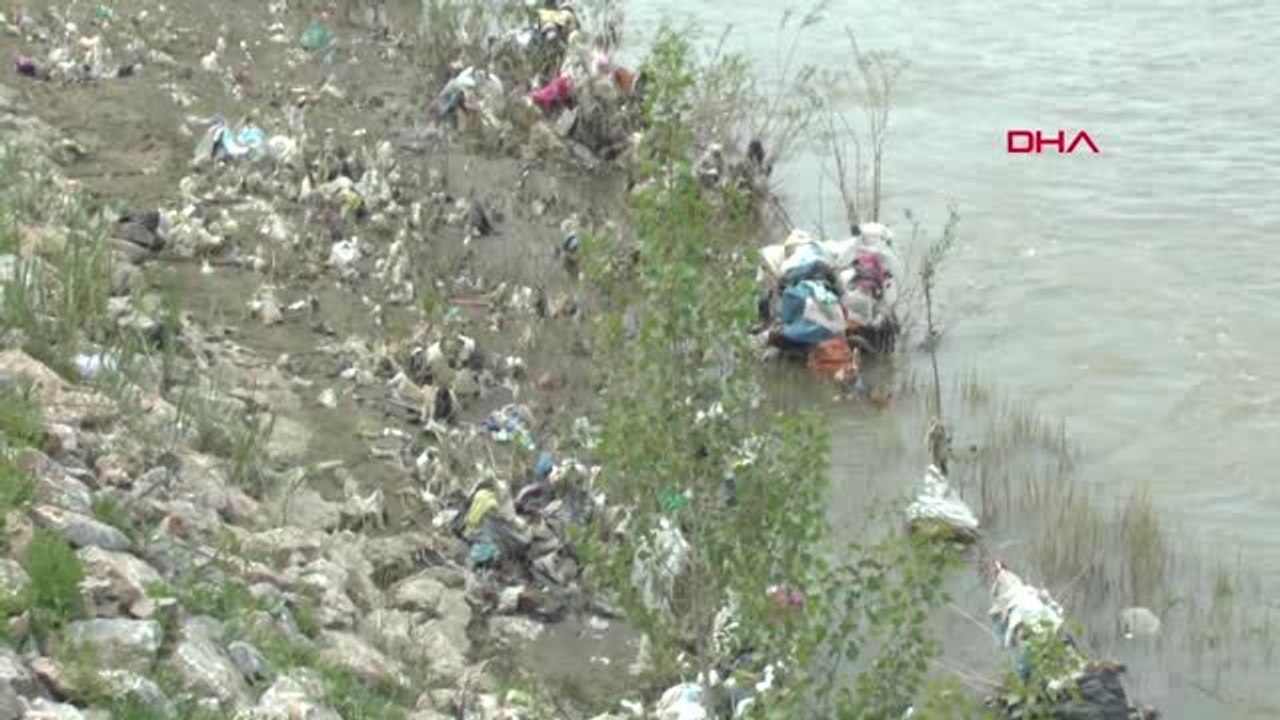 MUŞ Karasu Nehri çöplüğe döndü