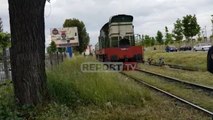 Kufjet 'marrin në qafë' të miturin në Durrës, përplaset nga treni, në gjendje të rëndë në spital