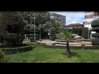 RTV Ora - Hiqet busti i Heroit të Popullit, veteranët akuza Ademit: Po shkatërron historinë