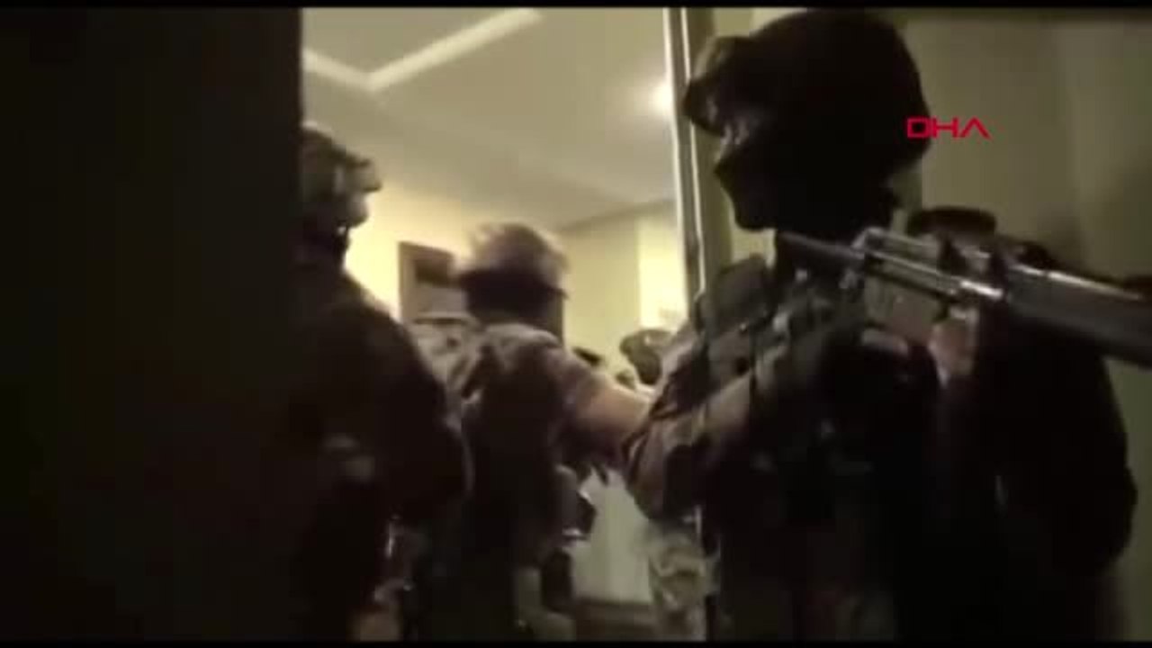 İSTANBUL- AVRUPA'NIN EN BÜYÜK GÖÇMEN KAÇAKÇISI İSTANBUL'DA YAKALANDI