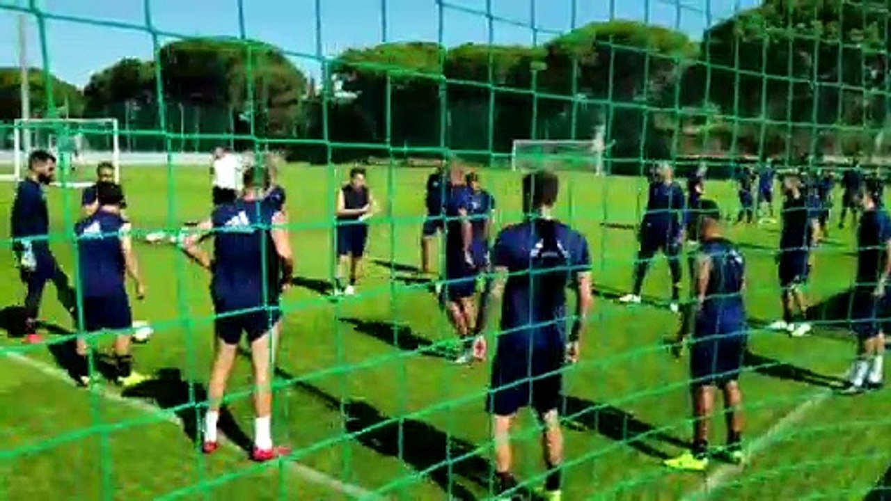 Entrenamiento del Cádiz con Edu Ramos y Correa en el Gimnasio