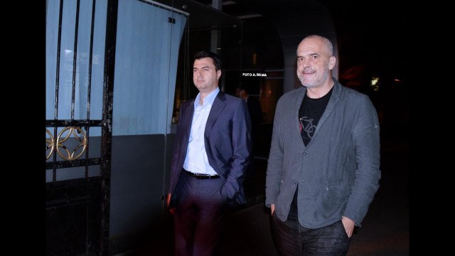RTV Ora - Kriza politike, Rama e Basha nuk tërhiqen nga llogoret e tyre: S'ka dialog, por protesta