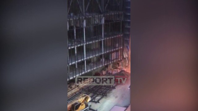 Shtëllunga tymi mbulojnë 'Arenën Kombëtare', digjen mbeturinat në kazanin ngjitur