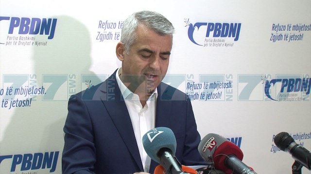 DULE REAGON PER HETIMIN E BEJLERIT, «PO SULMOHET MINORITETI GREK» - News, Lajme - Kanali 7