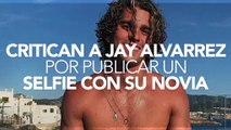 Critican a un modelo por publicar una foto denigrante con su novia