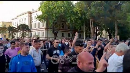 RTV Ora - Fieri proteston: RAMA IK