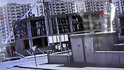 İnşaatta göçük anı kamerada: 2’si ağır 3 işçi yaralı