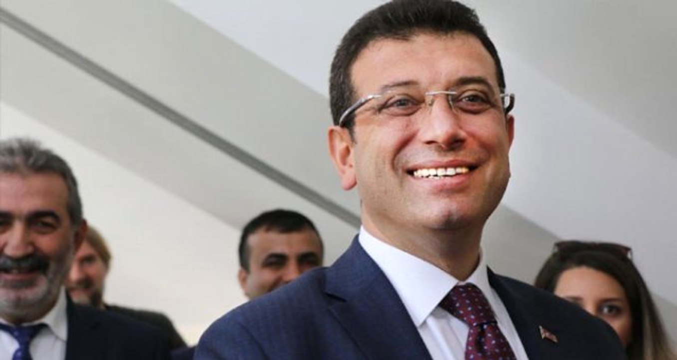 Davutoğlu'nun Eski Danışmanı, İmamoğlu ile Askerlik Fotoğrafını Paylaştı