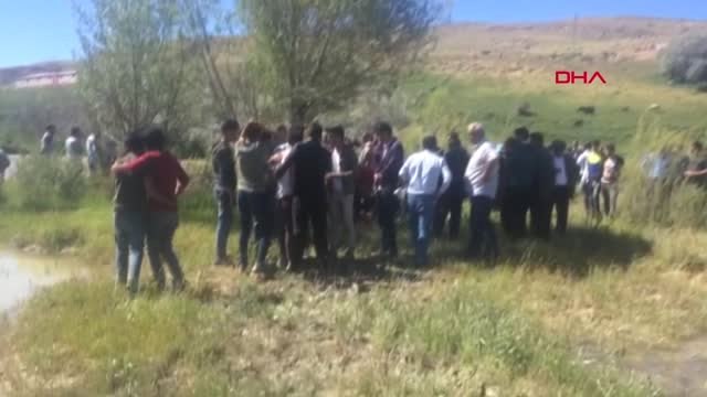VAN ÇAYDA KAYBOLAN LİSE BİRİNCİSİ MURAT'IN CANSIZ BEDENİNE ULAŞILDI-1