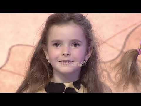 Ne kurthin e Piter Pan - Lorella Cuccarini! (Sezoni 2)