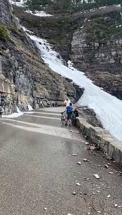 Avalanche Leaves Thirteen Cyclists Stranded