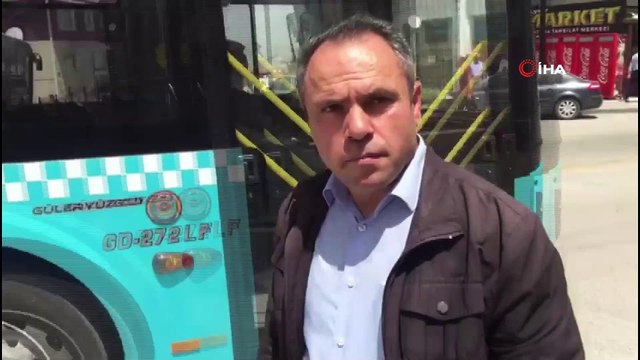 Freni boşalan halk otobüsü binaya girdi