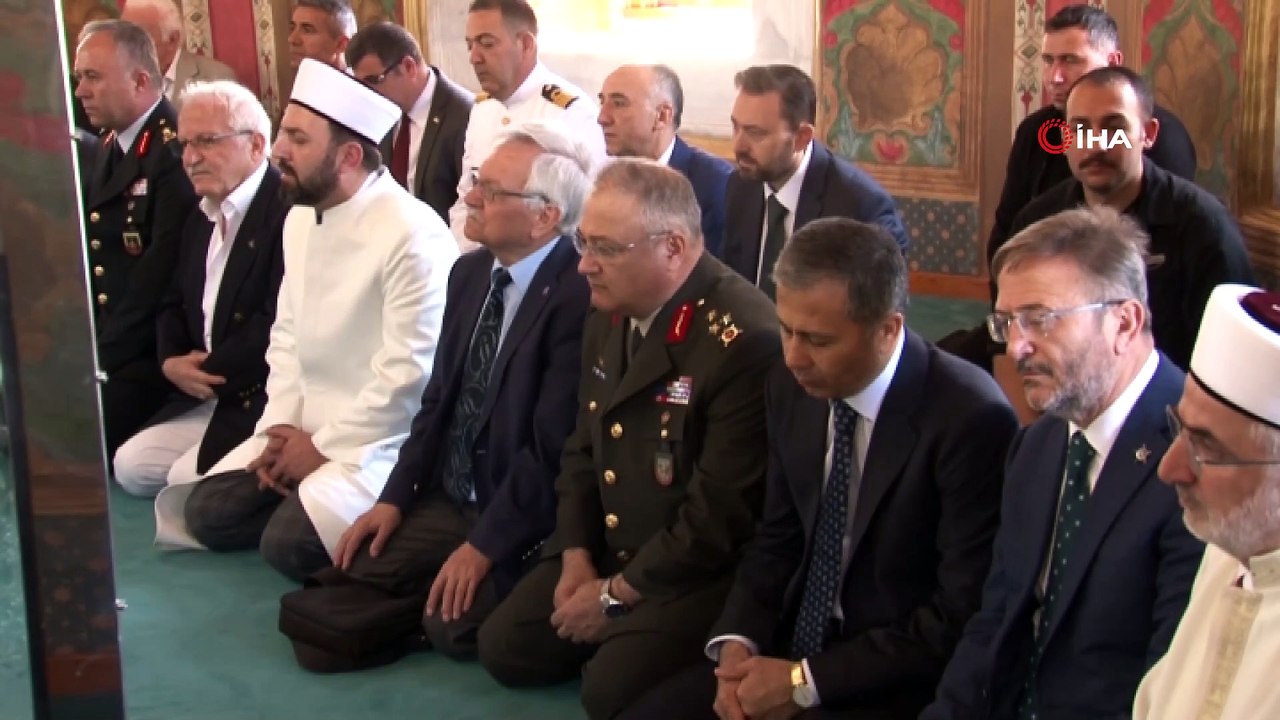 İstanbul’un fethinin 566. yıl dönümünde Fatih Sultan Mehmet Han dualarla anıldı