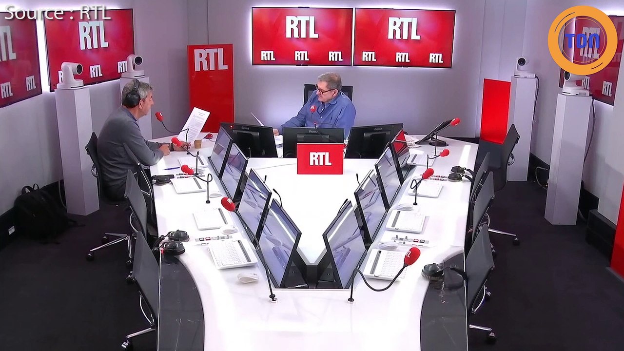 Les conseils de Michel Cymes pour apprendre à vos enfants à nager !