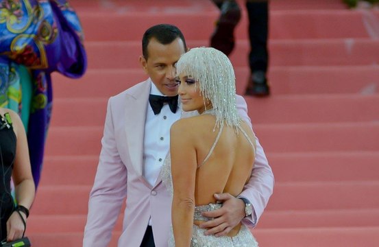 Jennifer Lopez ne veut pas précipiter les préparatifs de son mariage