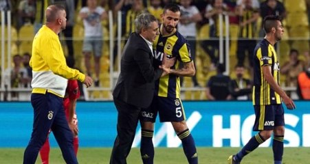 Mehmet Topal olayı için şok iddia: Bir futbolcu taraftara para verdi