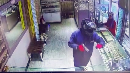 Silah ve sahte dinamitle kuyumcu soygunu (2) - TOKAT