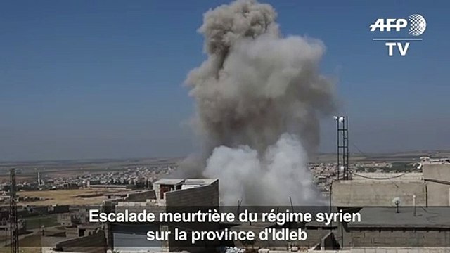 Syrie: colonnes de fumée au dessus de Khan Cheikhoun après des raids aériens du régime