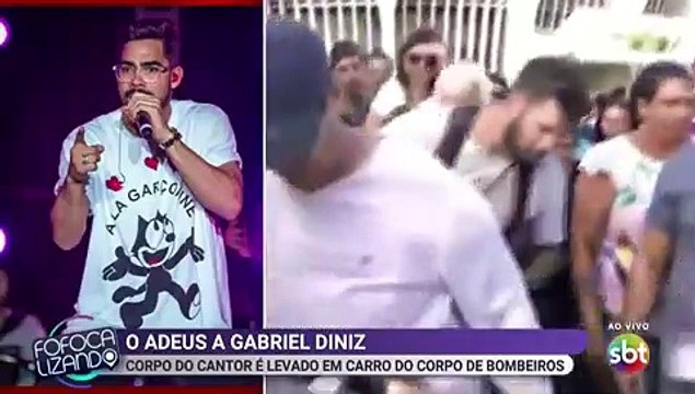 Durante cortejo de Gabreil Diniz, homem tentar roubar celular de repórter do SBT