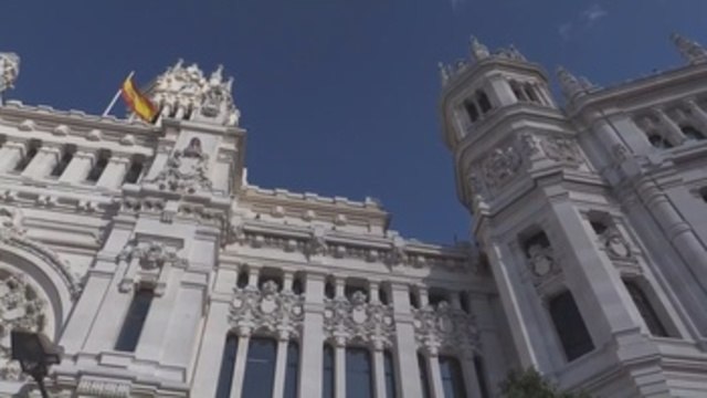 Carmena intentará la investidura; Valls se ofrece a Colau y Vox tiende la mano a PP y Cs