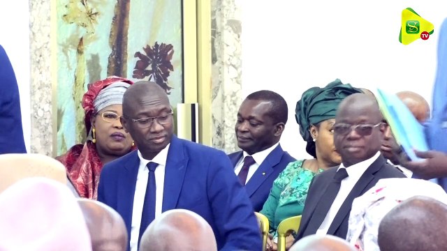 Ousmane Sonko tacle l'opposition : Ils sont tous heureux de serrer la main de Macky Sall