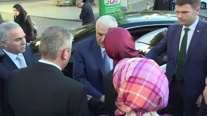 Binali Yıldırım Fatih'te vatandaşlarla buluştu