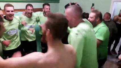 Joie dans le vestiaire apres le titre de champion