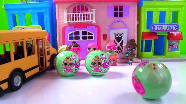 LOL Surprise Dolls & Lil Sisters Go to School Wheels on the Bus