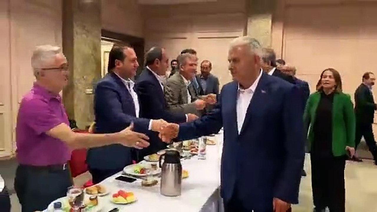 Binali Yıldırım'dan samimi paylaşım! 'Topal Dursun'un oğlu Binali...'