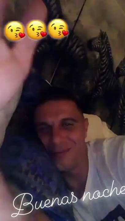 Joaquín vuelve a sorprender a sus fans coon una nueva colección de chistes