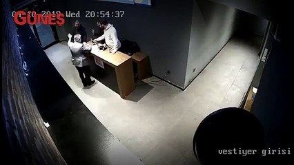 Gaye Akıl'a patrondan ayağa kalkmadın dayağı