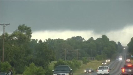 Continúa la oleada de tornados en el centro de Estados Unidos