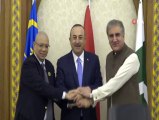 Bakan Çavuşoğlu,Suudi Arabistan'ın Cidde kentinde Türkiye-Malezya-Pakistan Üçlü Dışişleri Bakanları Toplantısı'na katıldı